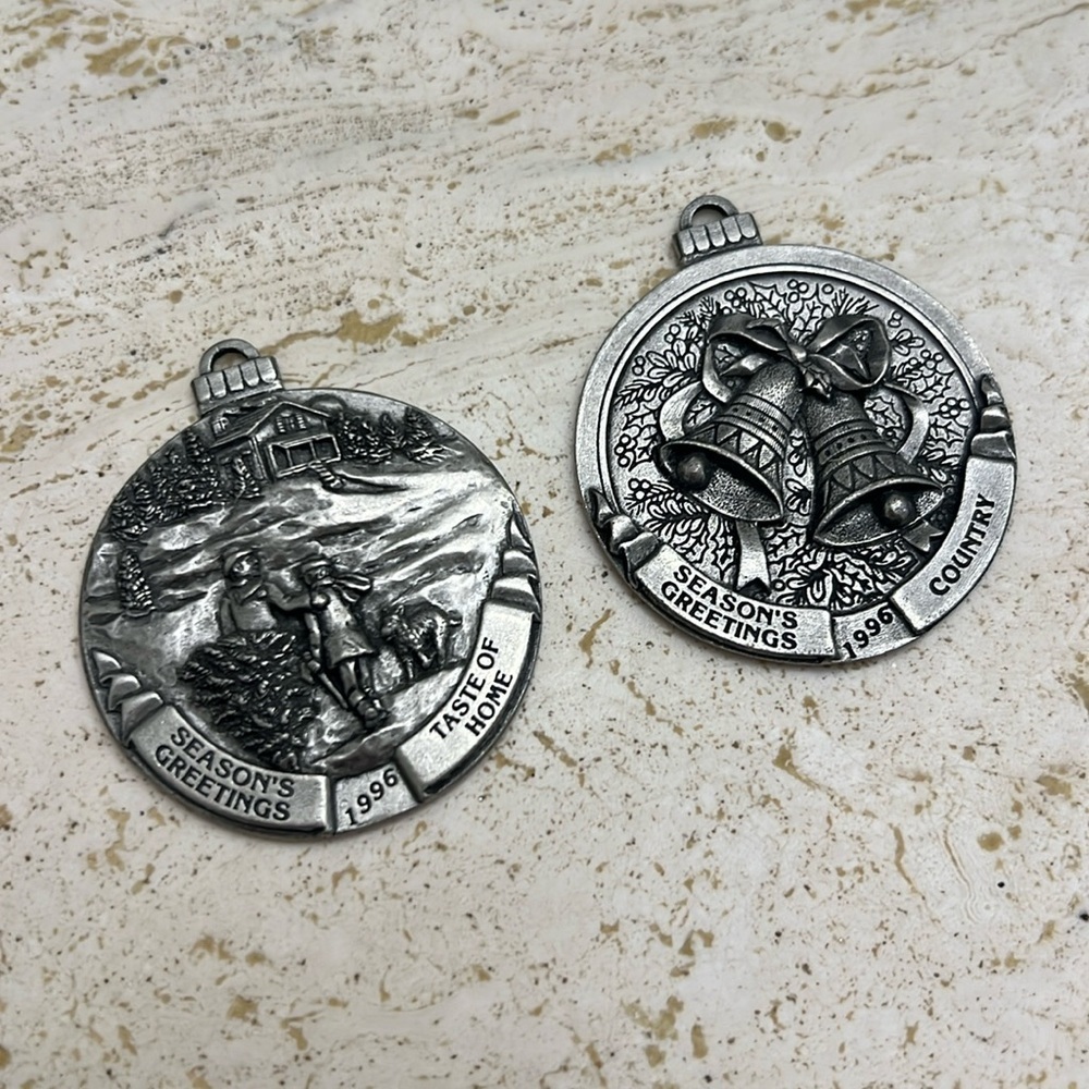 10 Vintage pewter ornaments | Country magazine Season’s Greetings - Picture 6 of 14